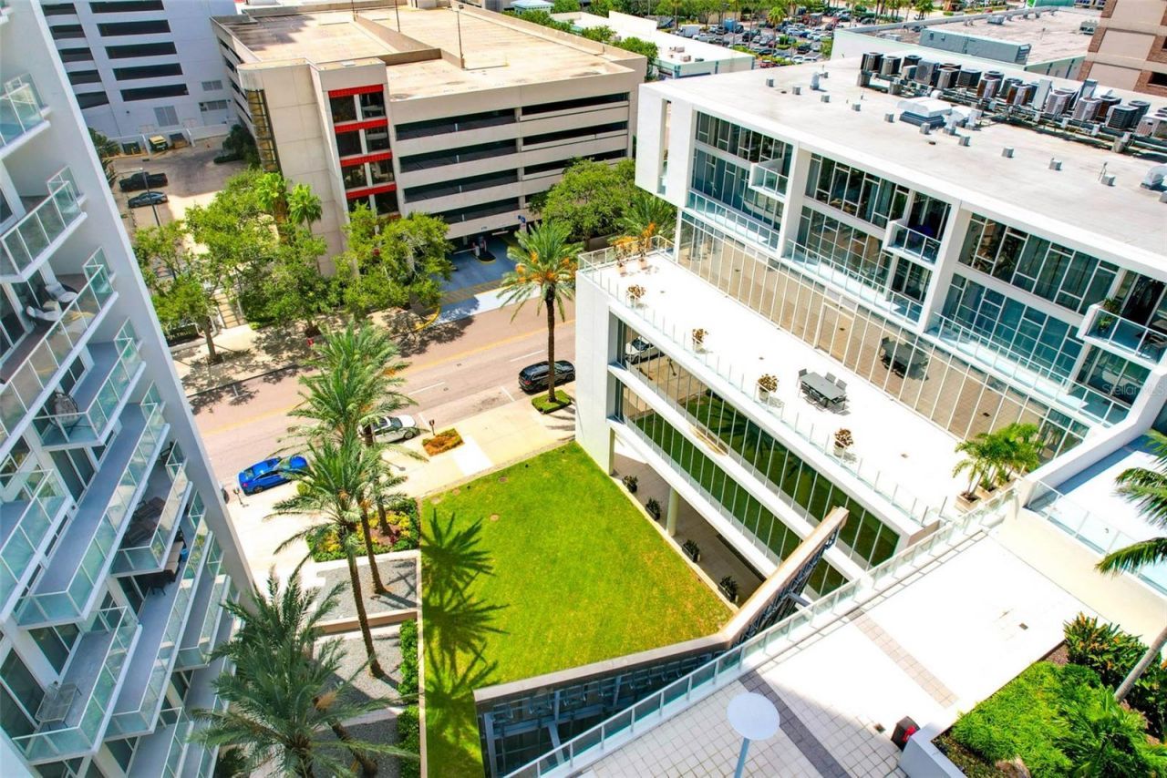 145 2nd Avenue S, Unit 521, Saint Petersburg, FL 33701 Photo