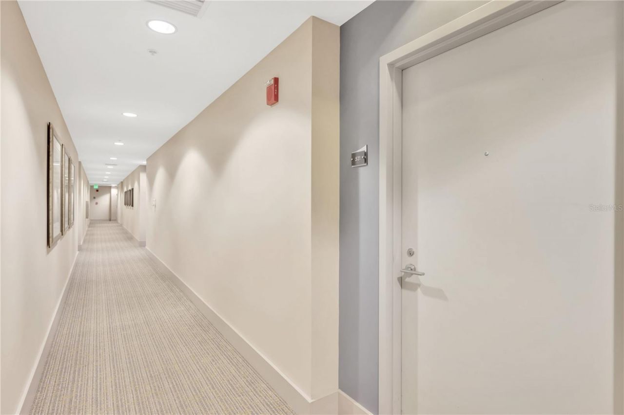 145 2nd Avenue S, Unit 521, Saint Petersburg, FL 33701 Photo