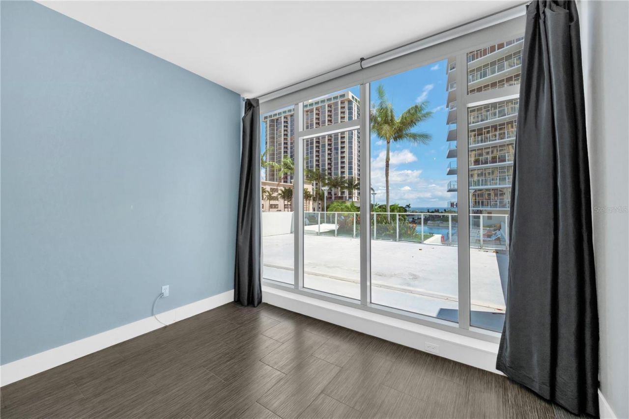 145 2nd Avenue S, Unit 521, Saint Petersburg, FL 33701 Photo