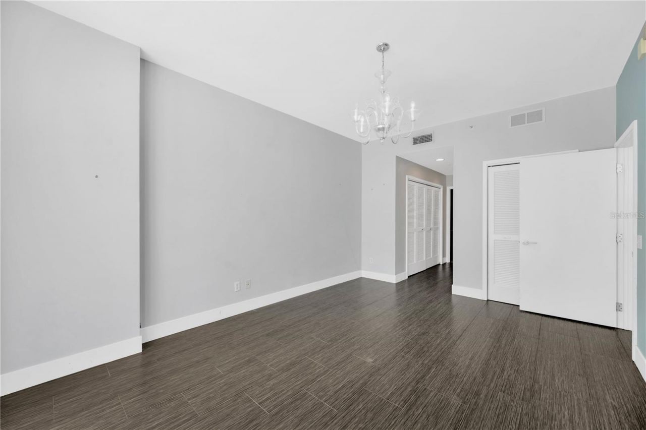 145 2nd Avenue S, Unit 521, Saint Petersburg, FL 33701 Photo