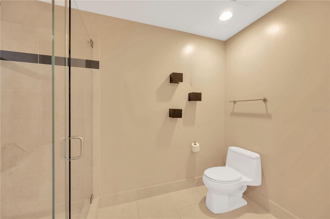 145 2nd Avenue S, Unit 521, Saint Petersburg, FL 33701 Photo