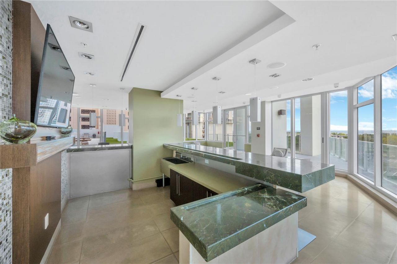 145 2nd Avenue S, Unit 521, Saint Petersburg, FL 33701 Photo