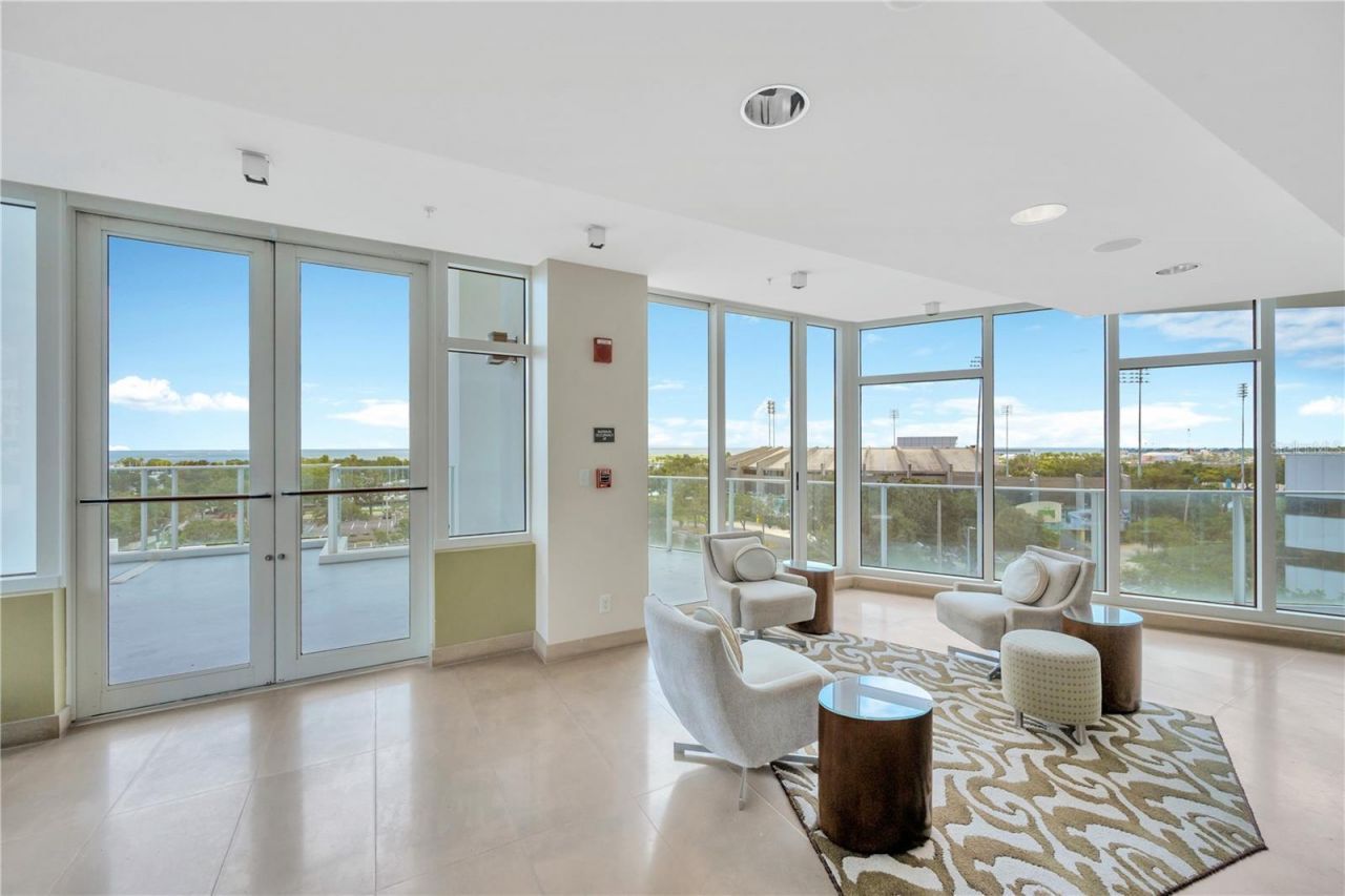 145 2nd Avenue S, Unit 521, Saint Petersburg, FL 33701 Photo