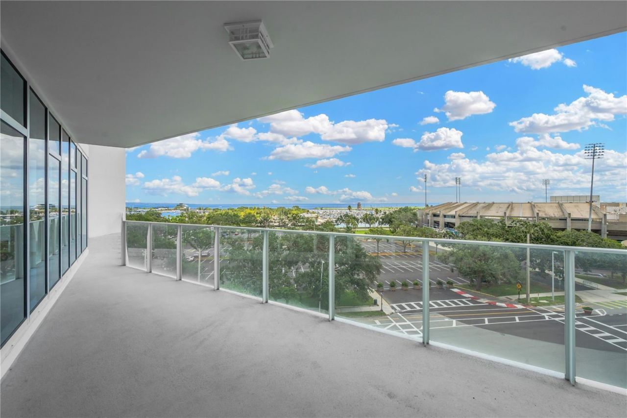 145 2nd Avenue S, Unit 521, Saint Petersburg, FL 33701 Photo