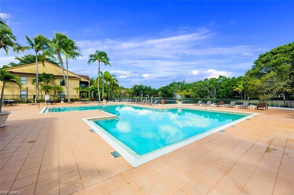 2142 Arbour Walk Cir, Unit 2616, Naples, FL 34109 Photo