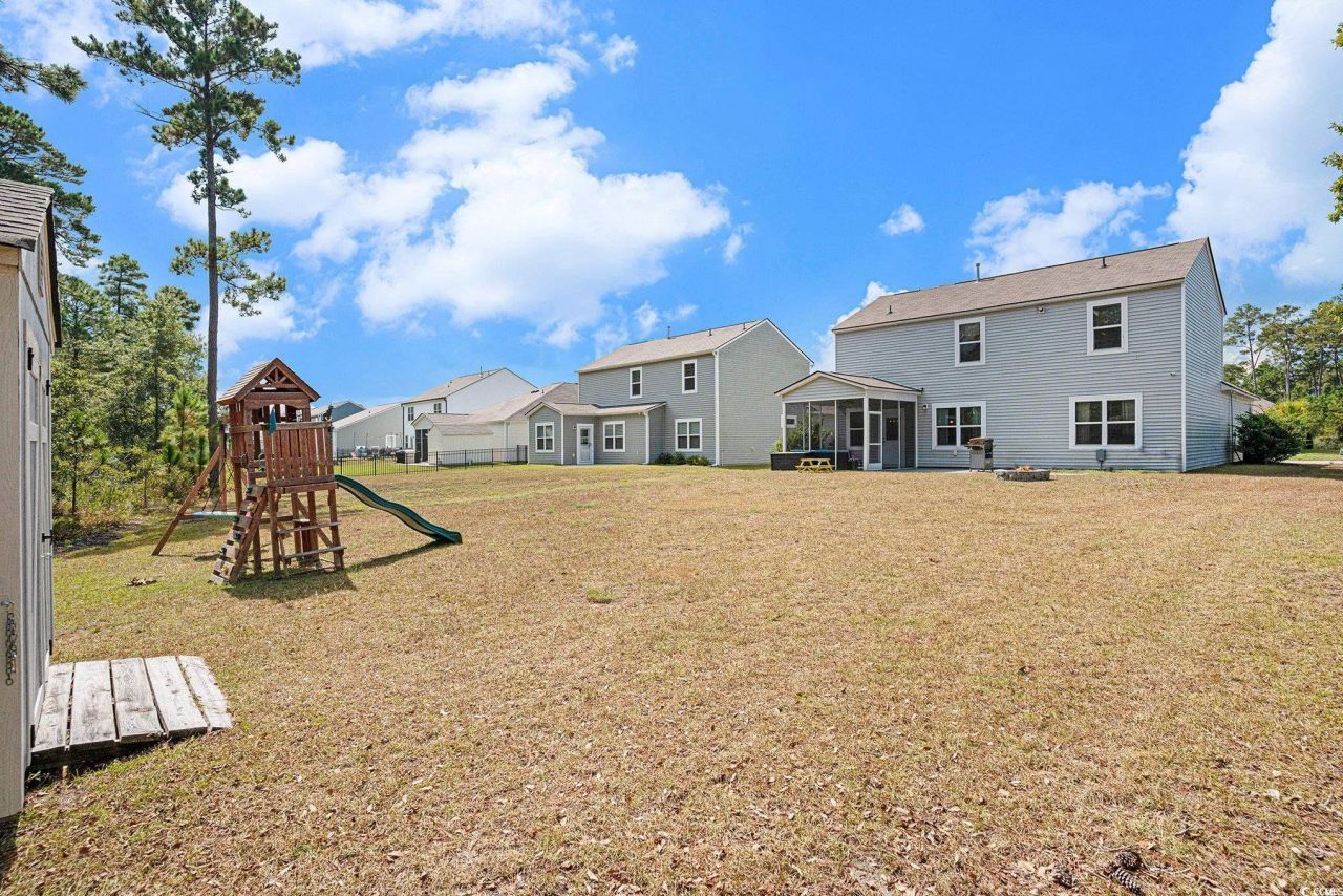 593 Heritage Downs Dr. Photo 4