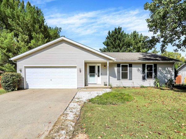 857 E Meadowlands Drive, Ellettsville, IN 47429