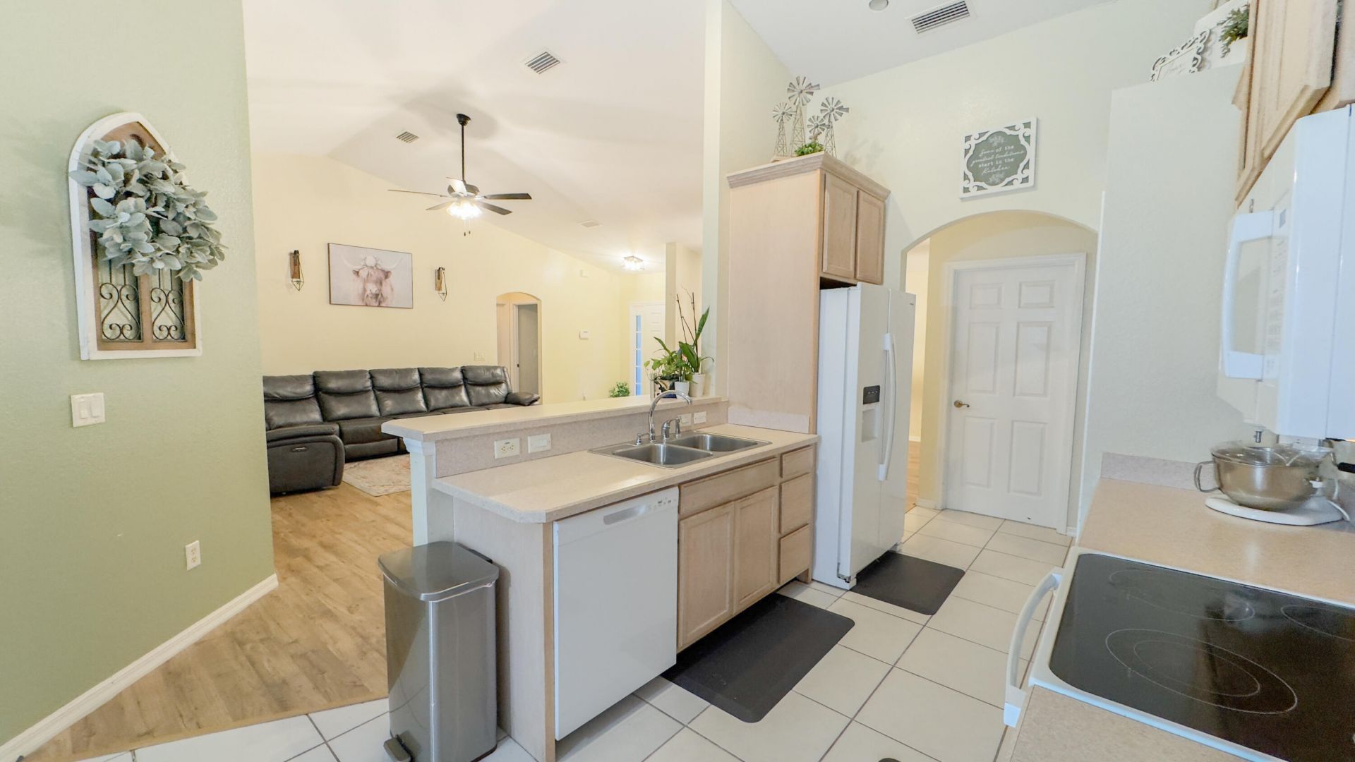 9134 Oviedo Street, Sebring, FL 33872 Photo