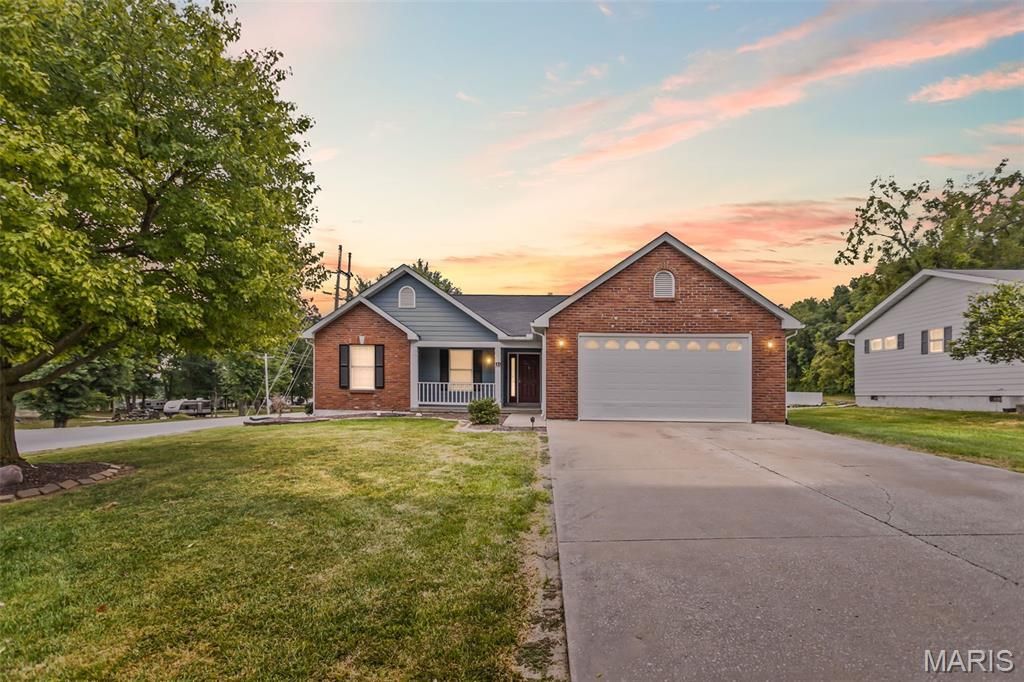 201 Barry Street, Hardin, IL 62047 Main Photo