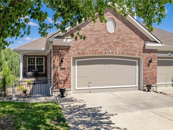 3722 S Bolger Court, Independence, MO 64055