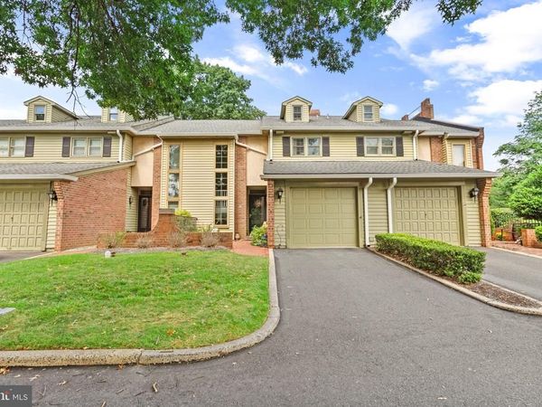 5 SUTPHIN PINES, YARDLEY, PA 19067