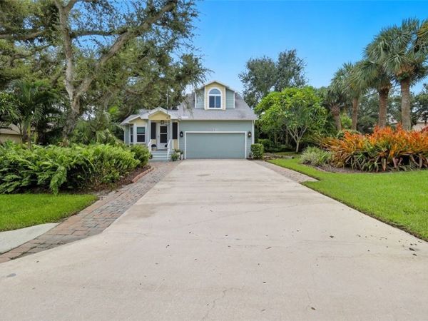 902 Tides Road, Vero Beach, FL 32963