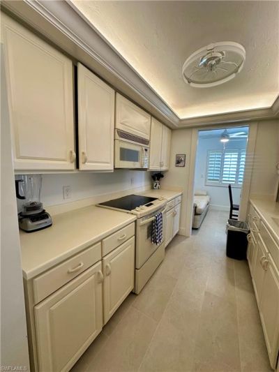 10951 Gulf Shore Dr, Unit 1504, Naples, FL 34108 Photo