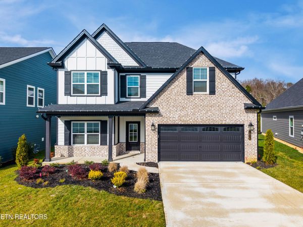 1816 Melton Meadows Drive, Maryville, TN 37803