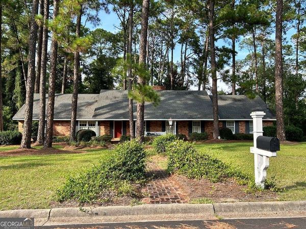 225 Alabama Drive, Tifton, GA 31794