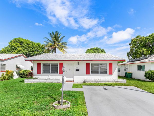 6809 NW 75th Street, Tamarac, FL 33321