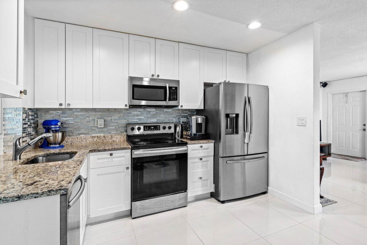 6809 NW 75th Street, Tamarac, FL 33321 Photo