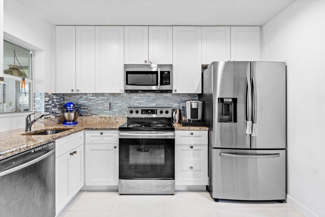 6809 NW 75th Street, Tamarac, FL 33321 Photo