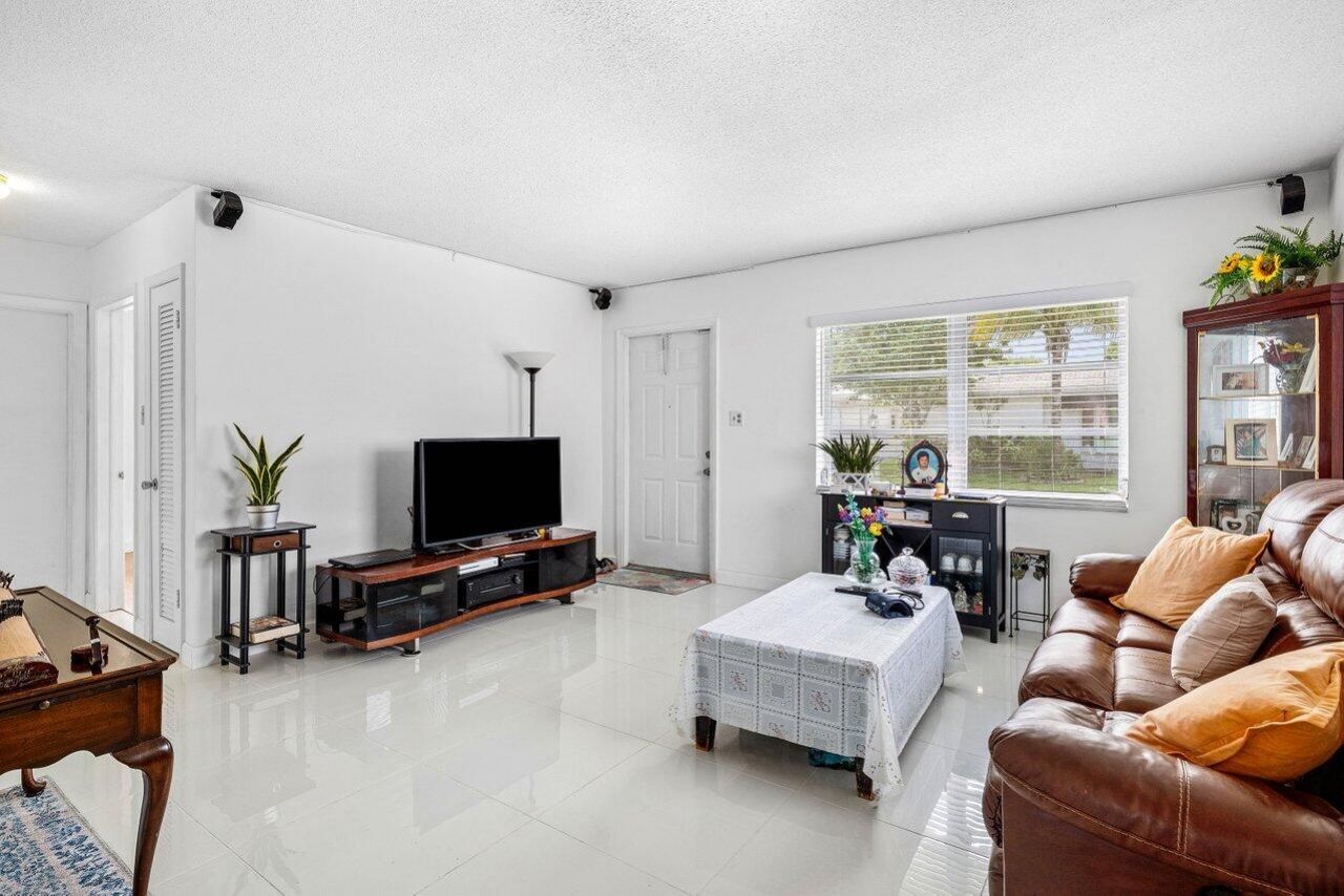 6809 NW 75th Street, Tamarac, FL 33321 Photo