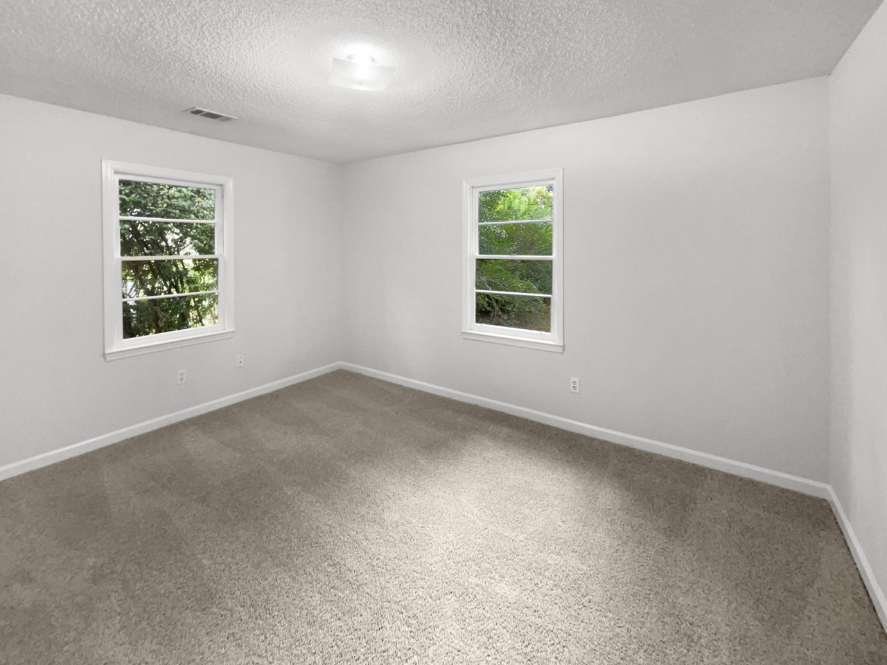 302 Embassy Drive Photo 14