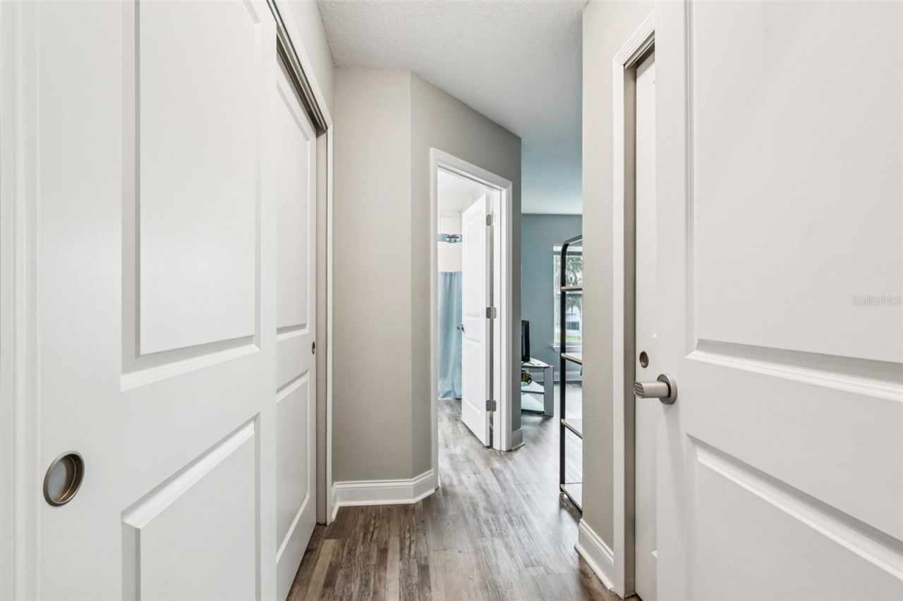 1108 Fox Lake Drive, Lakeland, FL 33809 Photo