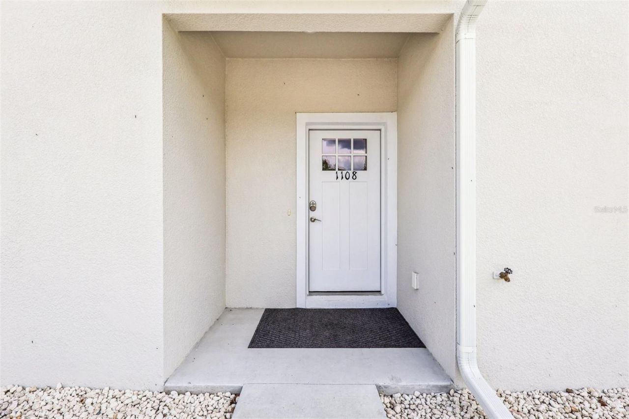 1108 Fox Lake Drive, Lakeland, FL 33809 Photo