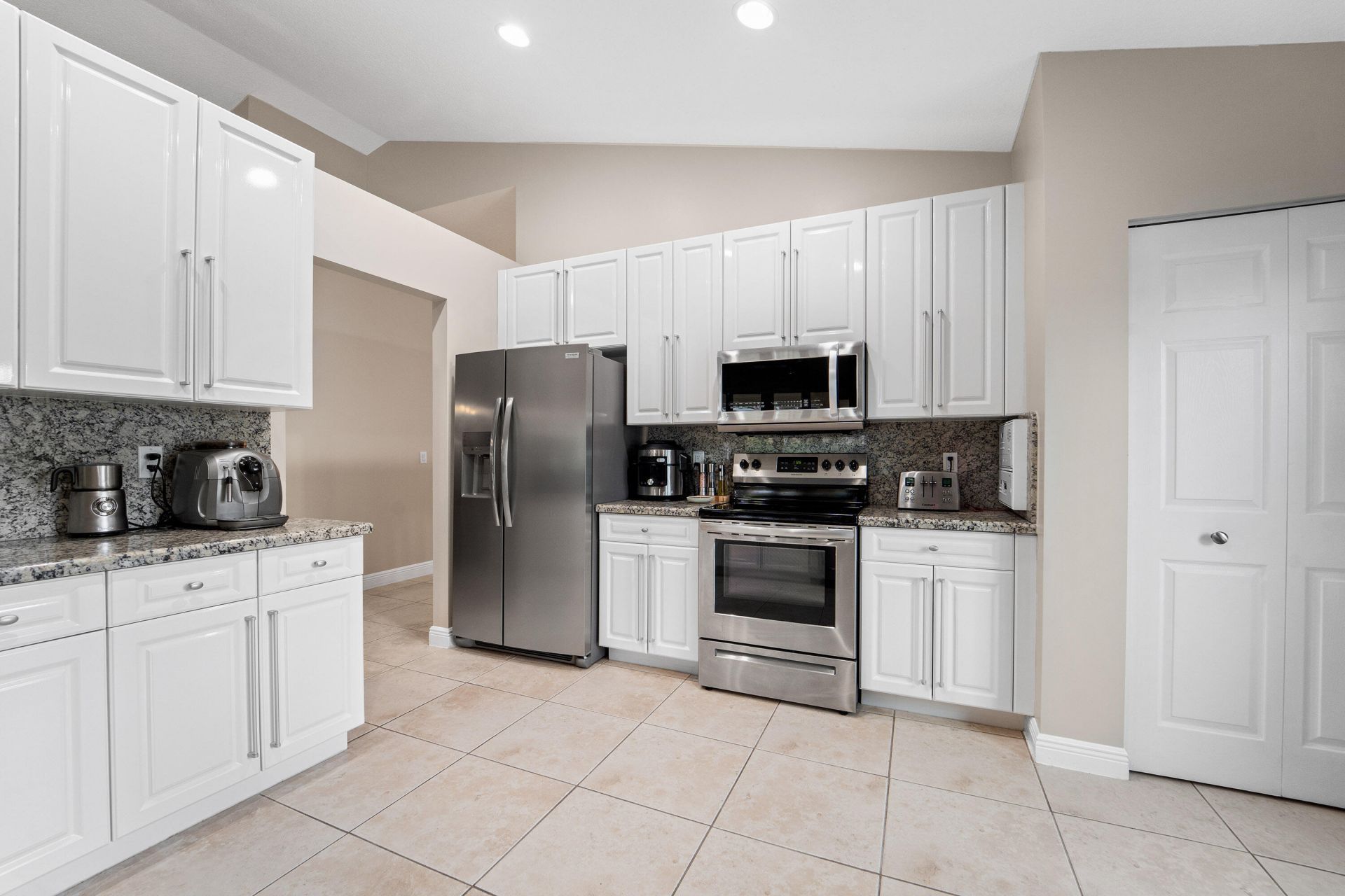 5658 S Fountains Drive, Lake Worth, FL 33467 Photo