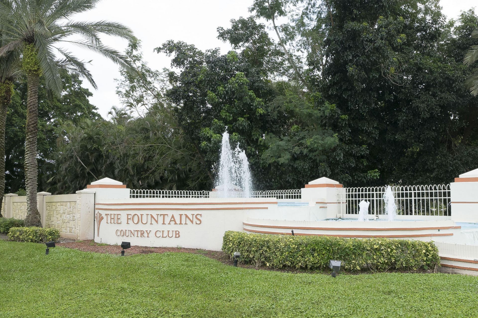5658 S Fountains Drive, Lake Worth, FL 33467 Photo
