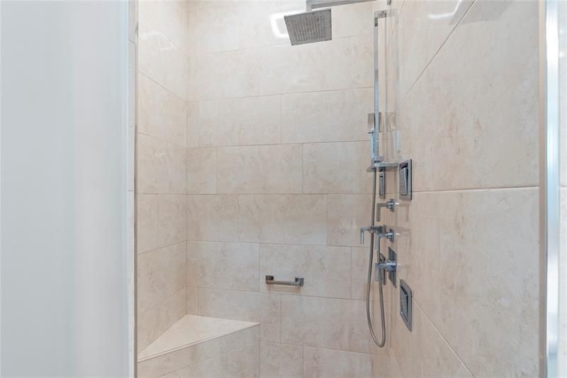 8235 NW 164th St, Miami Lakes, FL 33016 Photo