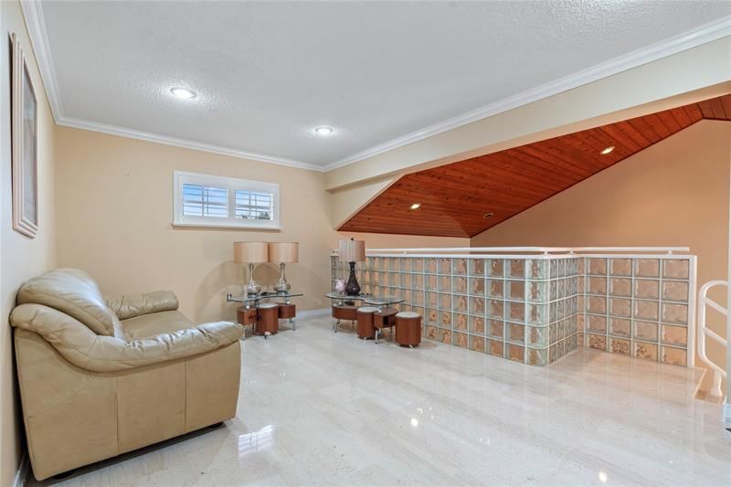 8235 NW 164th St, Miami Lakes, FL 33016 Photo