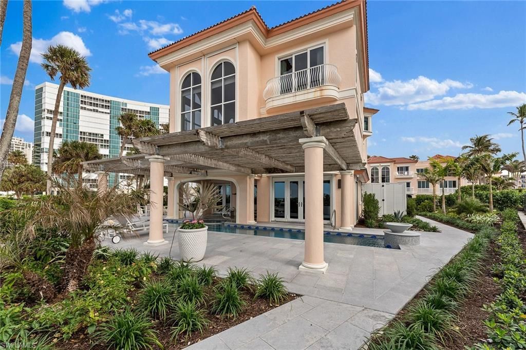 15 Casa Mar Ln, Unit 2, Naples, FL 34103 Photo
