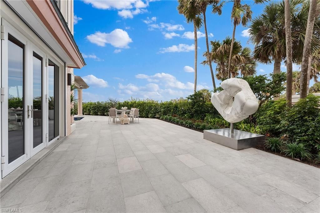 15 Casa Mar Ln, Unit 2, Naples, FL 34103 Photo