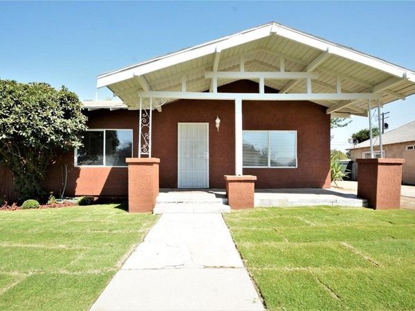 1211 E Clinton, Fresno, CA 93704