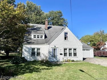 305 N Kennefic Street, Yale, MI 48097