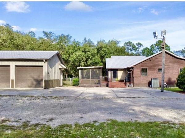 124 Neal Rd, Hawthorne, FL 32640