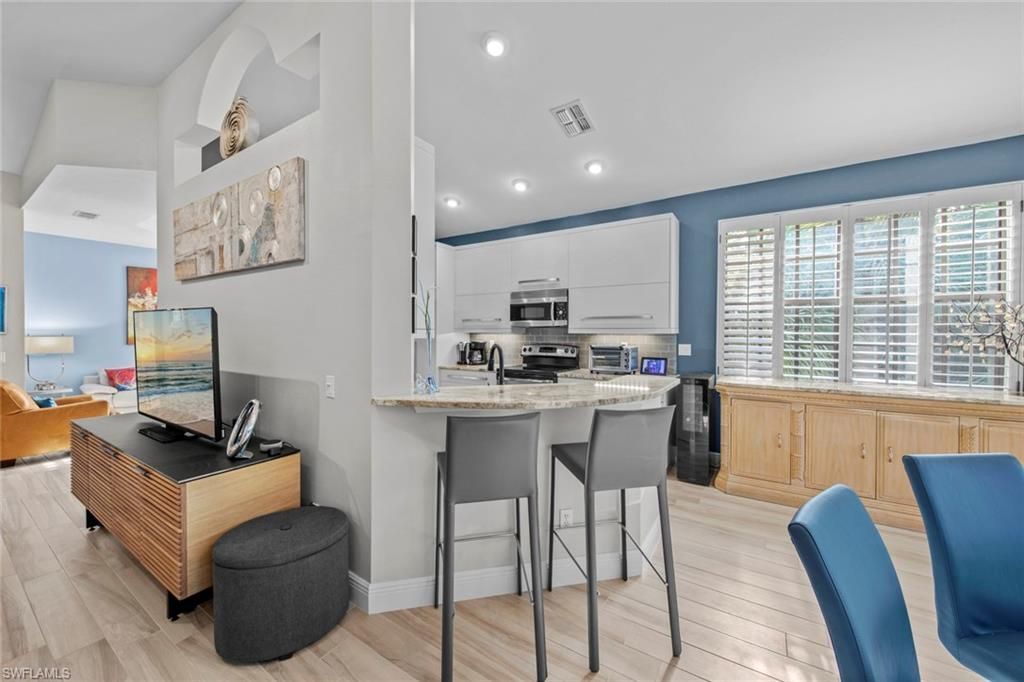 27031 Oakwood Lake Dr, Unit 201, Bonita Springs, FL 34134 Photo