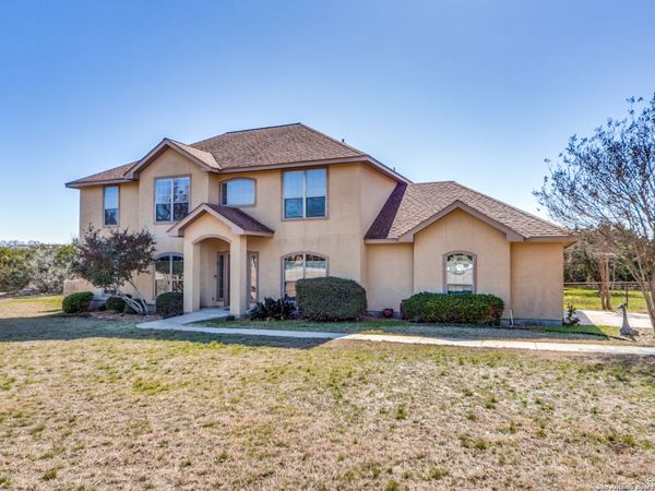 811 STIRRUP DR, Spring Branch, TX 78070