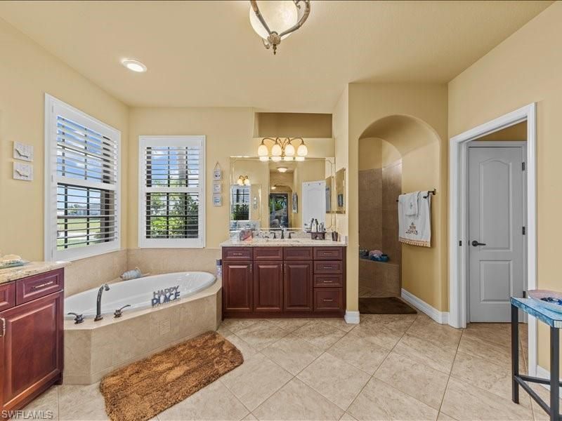 320 NW 26th Ave, Cape Coral, FL 33993 Photo