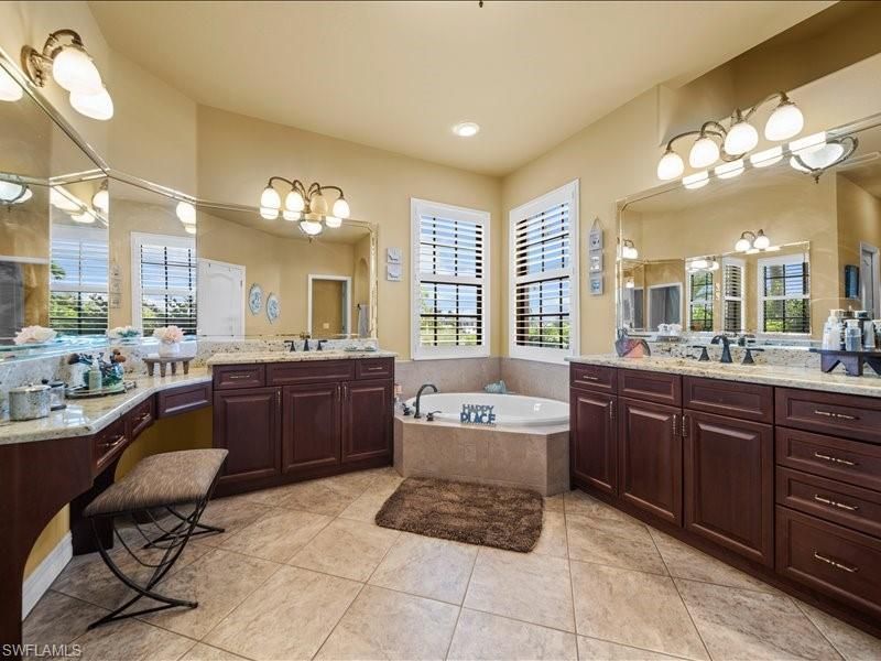 320 NW 26th Ave, Cape Coral, FL 33993 Photo