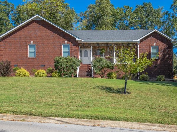 200 Hickory Ridge Ln, Hartsville, TN 37074