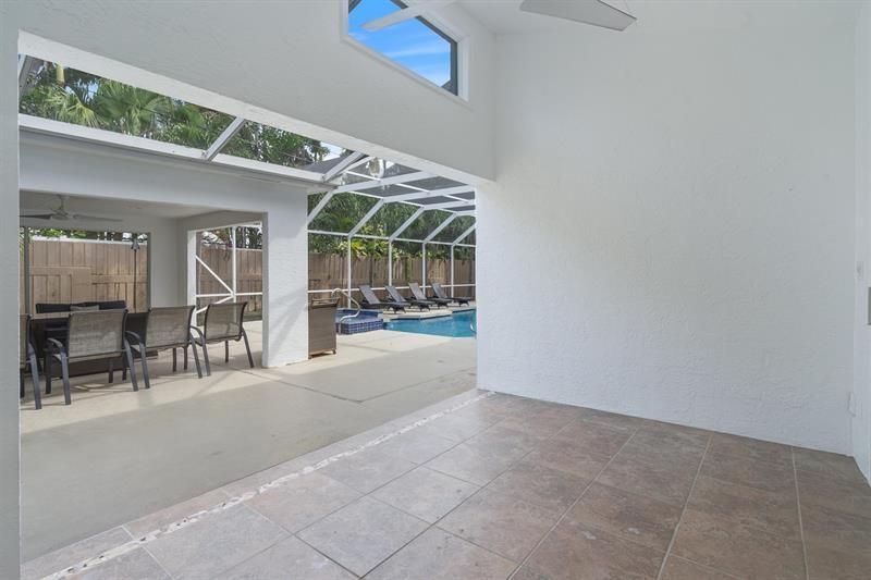 735 NE 6th St, Boca Raton, FL 33432 Photo