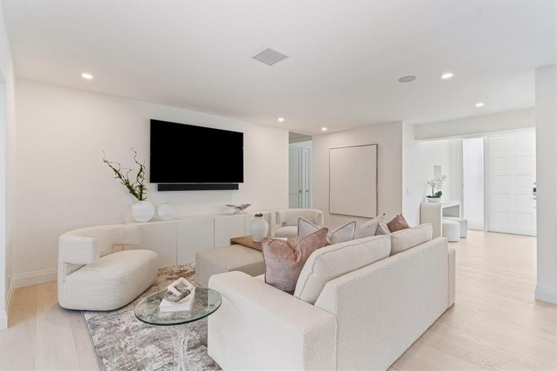 735 NE 6th St, Boca Raton, FL 33432 Photo