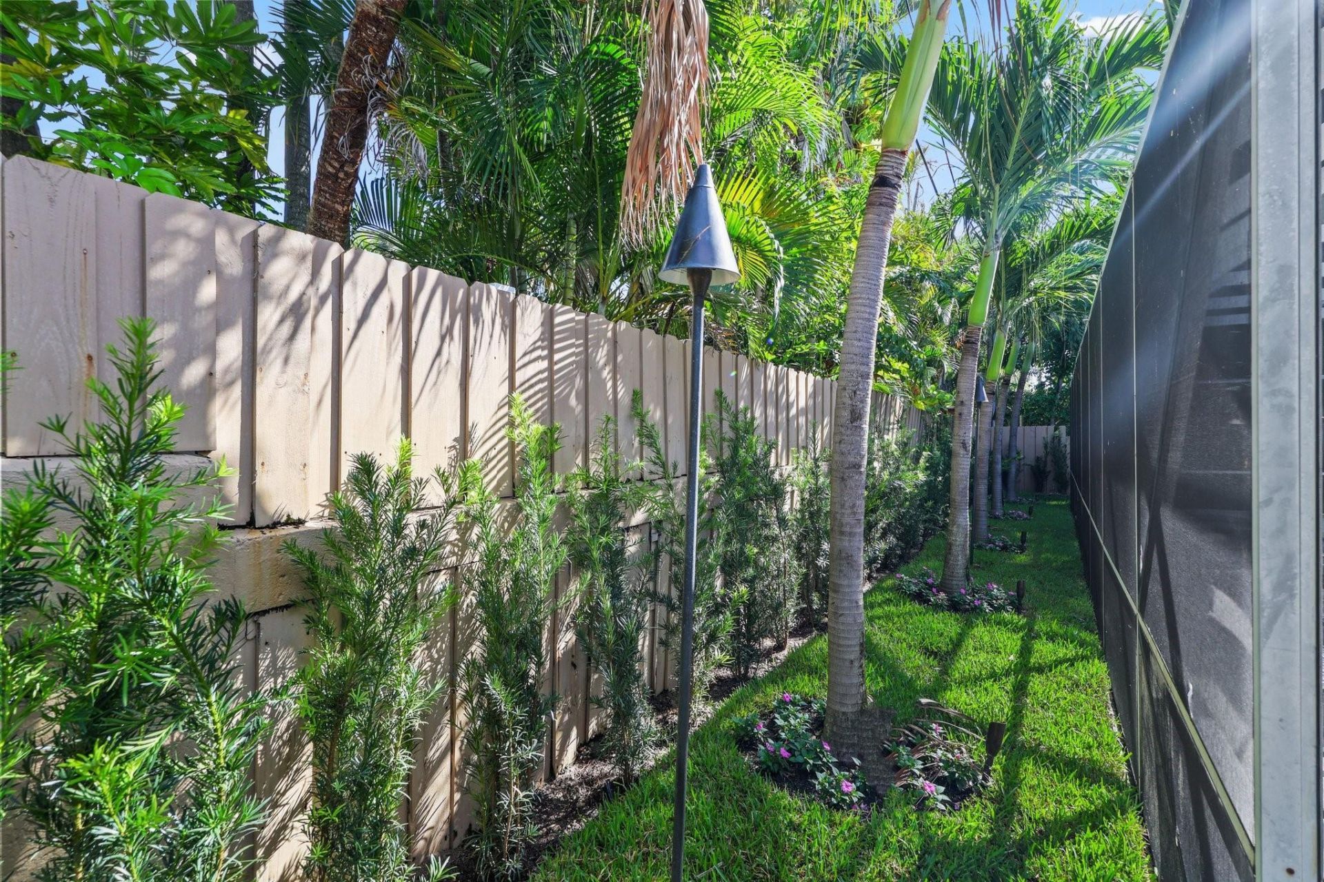 735 NE 6th Street, Boca Raton, FL 33432 Photo