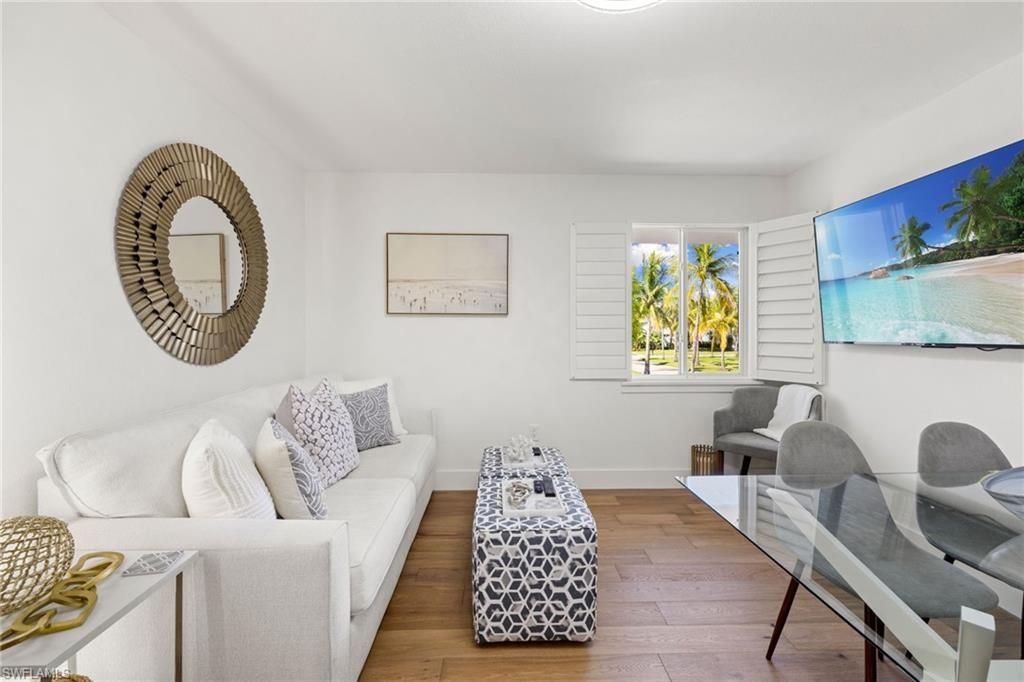 175 Fifth Avenue S, Unit 204, Naples, FL 34102 Photo