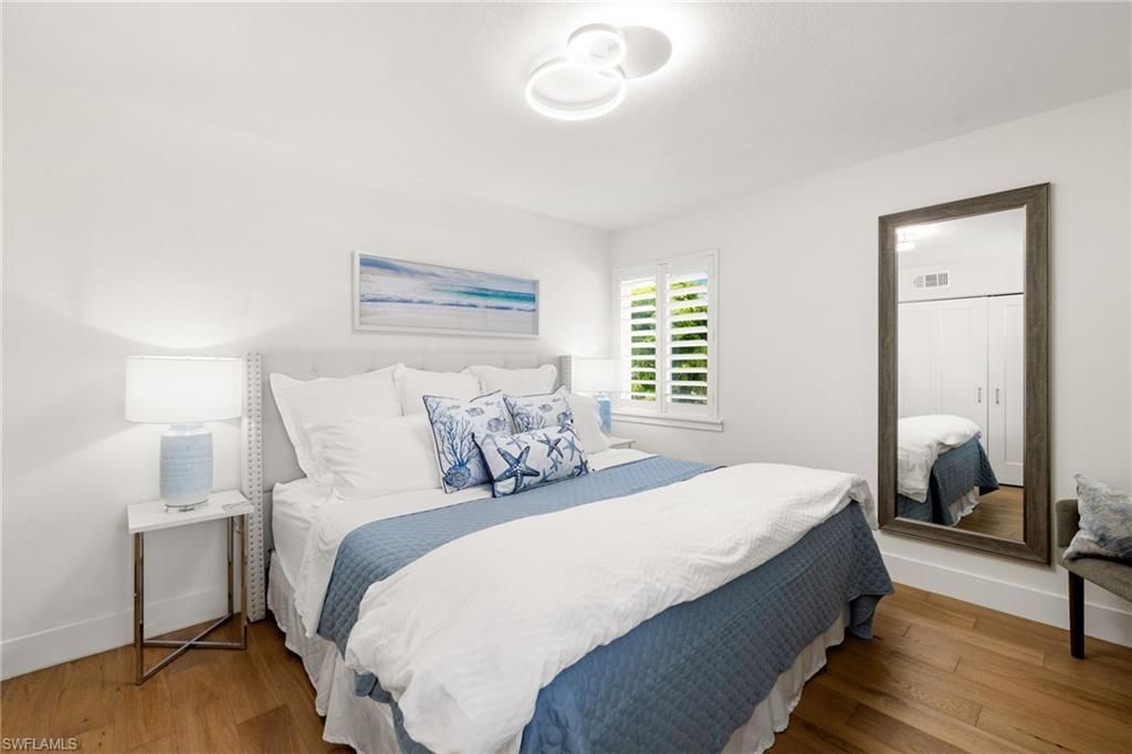 175 Fifth Avenue S, Unit 204, Naples, FL 34102 Photo