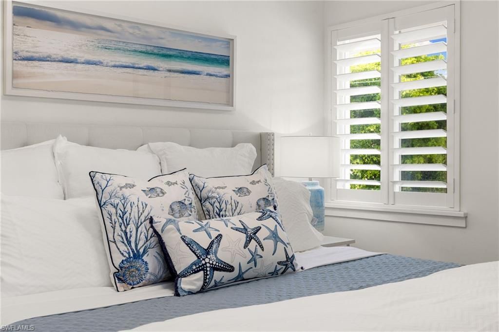 175 Fifth Avenue S, Unit 204, Naples, FL 34102 Photo