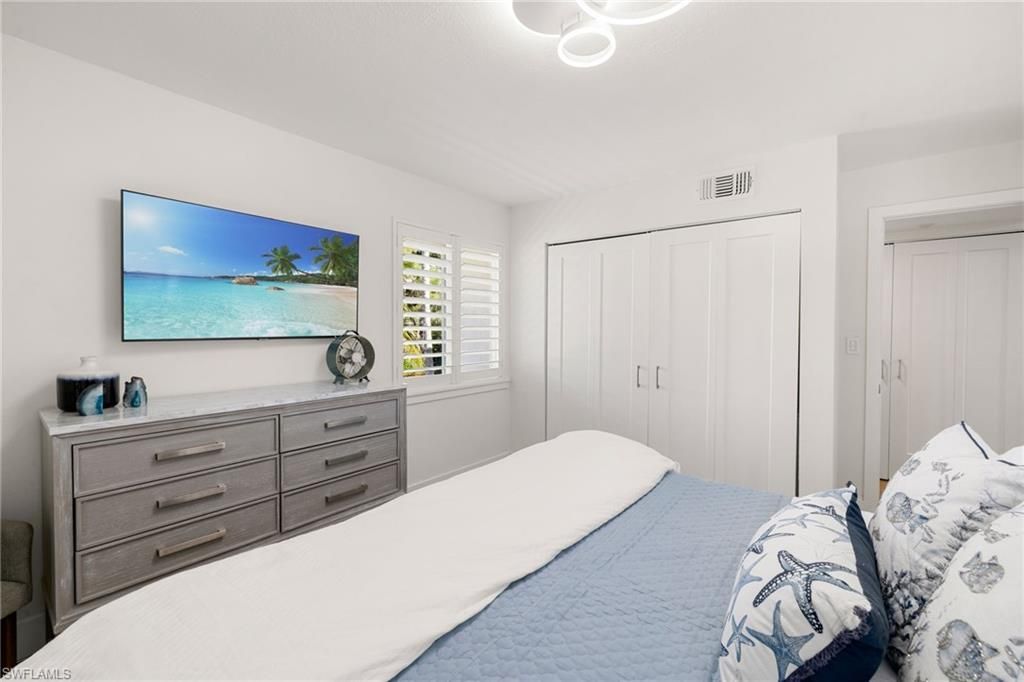 175 Fifth Avenue S, Unit 204, Naples, FL 34102 Photo