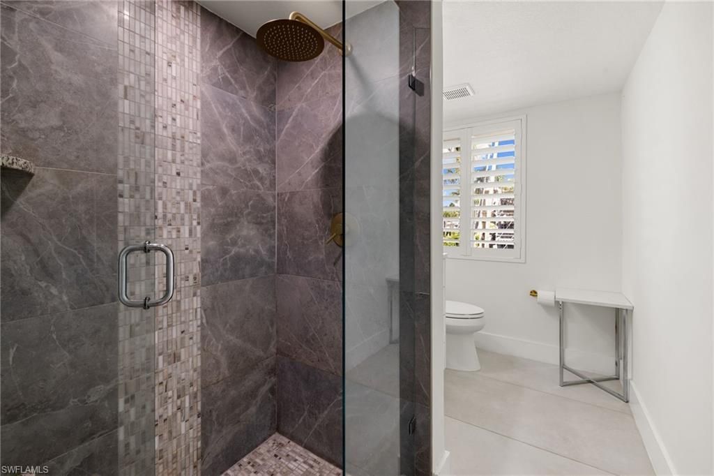 175 Fifth Avenue S, Unit 204, Naples, FL 34102 Photo
