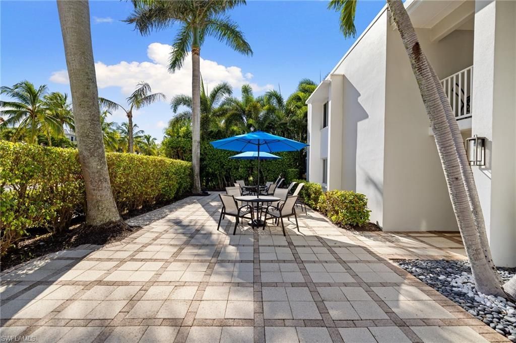 175 Fifth Avenue S, Unit 204, Naples, FL 34102 Photo