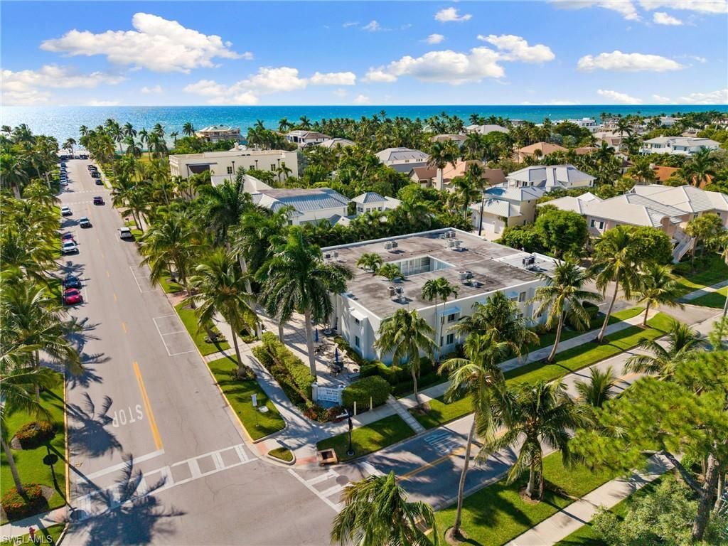 175 Fifth Avenue S, Unit 204, Naples, FL 34102 Photo